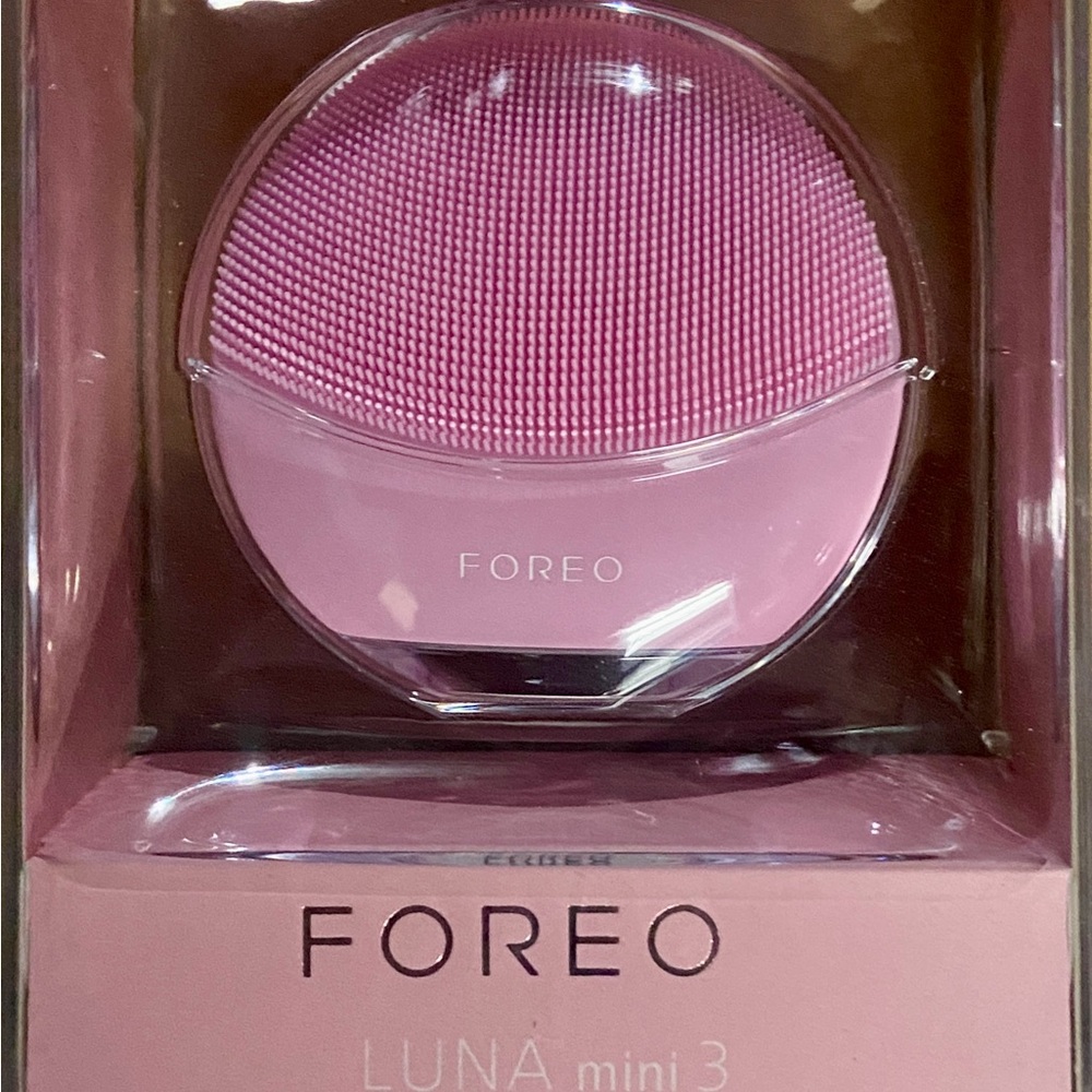 FOREO LUNA mini 3 Smart Facial Cleansing & Anti-aging Device - Pink